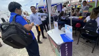 En las papelerías se ha reportado un aumento del 50 por ciento en la venta solicitudes de empleo