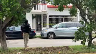 Elementos acordonaron el lugar y se encuentran al interior del domicilio