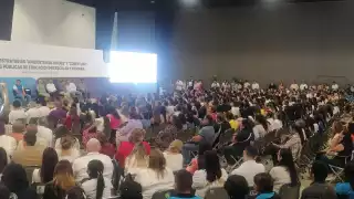 La conferencia se realiza en el Siglo XXI de Mérida