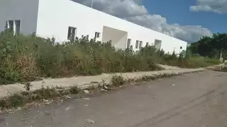 El edificio se comenzó a construir en octubre del año pasado, aunque en septiembre del ciclo en curso fue desmantelado y vandalizado por desconocidos