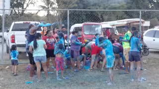 Cheneros se divirtieron en la tradicional pintadera del carnaval 2026; solo un inscrito para toro petate