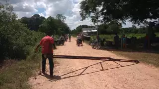 Habitantes señalan que por esta zona transitan sospechosos en camionetas de lujo