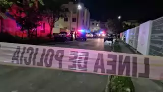 Violento ataque a balazos deja dos heridos en Paseos del Mar, Cancún