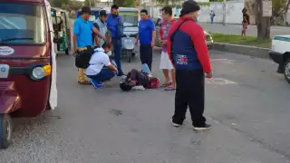 Por no respetar su alto, motociclista es atropellado por una mototaxi en las avenidas Tules y Kabah