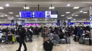 Algunos turistas dijeron sentirse contentos de poder recibir el 2022 en Cancún