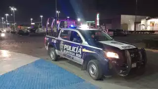 Las víctimas no quisieron esperar la llegada de las autoridades para darle seguimiento al hecho, por lo que decidieron bajar las cortinas del negocio