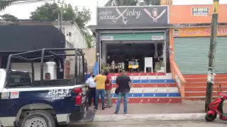 Al lugar llegaron elementos de la policía municipal para atender el reporte