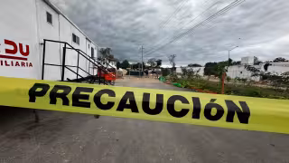 Obrero termina lesionado tras sufrir una descarga eléctrica en Villas del Sol, Playa del Carmen
