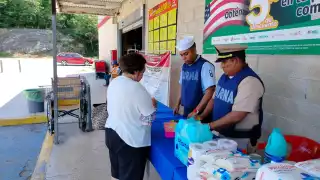 Apoya Campeche a Veracruz: Marina instala centros de acopio para ayudar a damnificados tras inundaciones