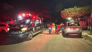 Menor de 10 años cae de bicicleta y se abre la cabeza en fraccionamiento de Playa del Carmen
