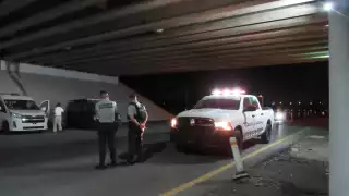 A las 20:20 horas, el convoy, conformado por elementos de diversas fuerzas federales, que llevó a Israel Nájera al vecino Estado, cruzó el retén ubicado en el km 15