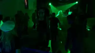 Por medio de Facebook los organizadores de estas fiestas clandestinas anunciaron un nuevo evento