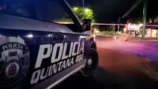 Los hechos ocurrieron alrededor de las 20:30 horas cuando los hombres dispararon a quema roma en contra de los tres jóvenes