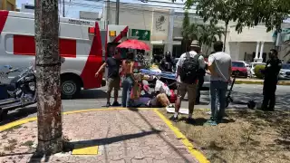 Hombre de 58 años sufre fractura tras accidente en scooter en Playa del Carmen