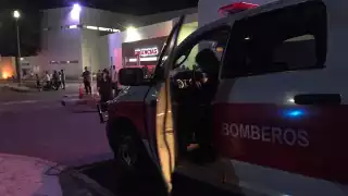 En el nosocomio se encuentran elementos del Heroico Cuerpo de Bomberos y Protección Civil