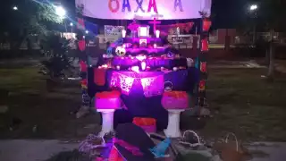 Cada grupo, demostró cómo se pone un altar para las ofrendas a los fieles difuntos