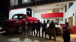 Bomberos de Lázaro Cárdenas denuncian a Protección Civil por retrasar viáticos para viajar a Holbox