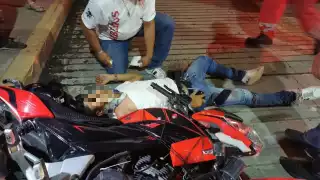 El motivo de la colisión fue que ambos motociclistas manejaban a exceso de velocidad