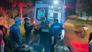 Hombre que tomaba en la calle fue baleado en la colonia Barrio Pobre, en Peto