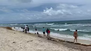 Cancún registró lluvias desde las primeras horas de este sábado y se mantiene el cielo nublado en el destino turístico de Quintana Roo