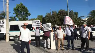 Las protestas de taxistas contra Uber comenzaron desde temprano
