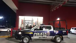 Sujetos ingresaron a una tienda de refacciones para llevarse dinero en efectivo de clientes y la tienda en Quintana Roo