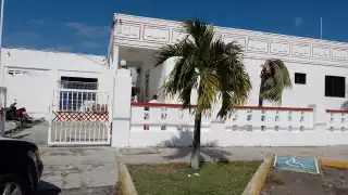 Doctores fracturan a un bebé recién nacido en un Hospital de Chetumal