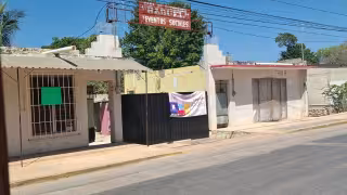 Mujer es rescatada tras ser encerrada en baño por su pareja en Hecelchakán