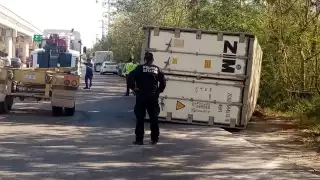 El accidente causó tráfico vehicular, por lo que llegaron elementos de la SSP para desahogar el tránsito