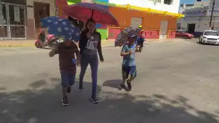 Especialista sugiere a la población consumir frutas, verduras y tomar abundante agua