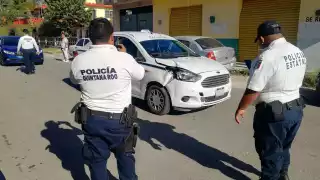 En el taxi viajaban dos mujeres y dos menores de edad