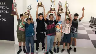 Ajedrecistas quintanarroenses se coronan campeones en Torneo de Cámara y Asociados