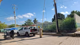 IMSS de Hecelchakán lleva más de 10 horas sin energía eléctrica tras explosión de transformador