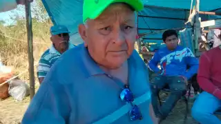 Los pobladores relatan que ni siquiera pueden bañarse, ya que el agua contaminada les produce erupciones en el cuerpo