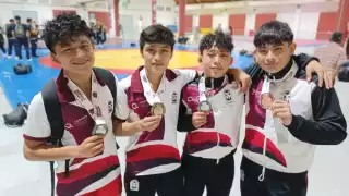 José Fernando Hernández se colgó la medalla de oro en el debut de la Selección de Luchas Asociadas de Quintana Roo