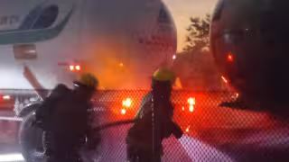 Se incendia pipa de gas LP en Seybaplaya; atienden reporte sin registrar heridos