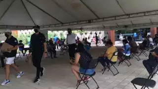 Treintones prefieren festejos patrios que vacuna anticovid en Mérida