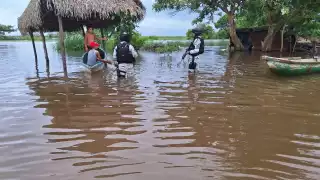 Las crecidas de los ríos en Veracruz han generado algunas afectaciones a diversos municipios