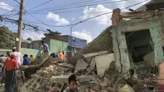 De manera preliminar se reporta que al menos cinco personas estarían heridas tras la explosión y posterior derrumbe de la vivienda