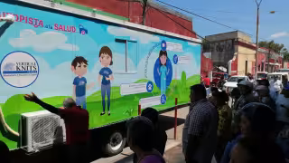 El tráfico se extendió por dos cuadras en Motul