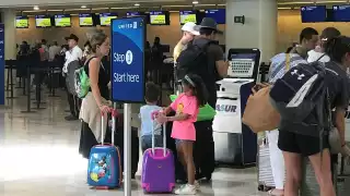 La aerolínea American Airlines dio a conocer este lunes que aumentará sus frecuencias al Caribe Mexicano
