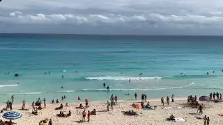 La Zona Hotelera de Cancún cuenta con más de 10 playas en su extensión, que asemeja un '7'