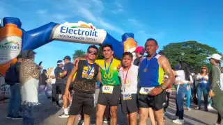 La carrera inició desde las 6:00 de la mañana desde la escuela hasta el Centro