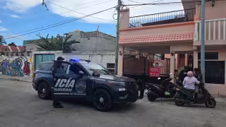 Vecinos y policías capturan a presunto asaltante de una mujer en la Colosio de Playa del Carmen
