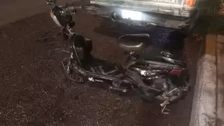 Hombre en estado de ebriedad sufre accidente en bicicleta eléctrica en avenida Revolución, Champotón