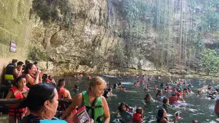 Los cenotes reciben a cientos de visitantes al año