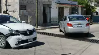 Solamente se registraron daños materiales en el choque