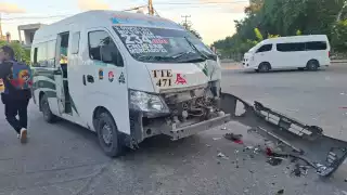Colisión de unidad de transporte colectivo deja lesionadas a cinco pasajeras en Cancún
