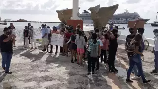 Prestadores de servicios turísticos, Empresarios y algunos jóvenes realizaron otra manifestación pacífica