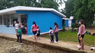 Los alumnos sospechosos fueron retirados y que aún no han retornado porque se encuentran en cuarentena